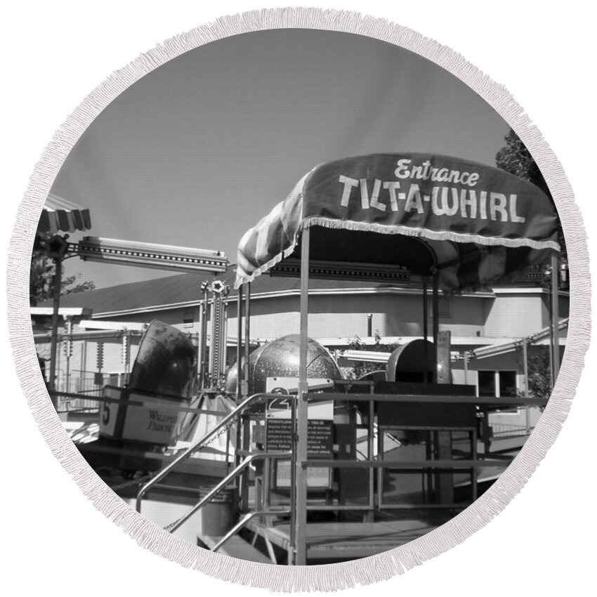 Tilt-a-whirl Round Beach Towel featuring the photograph Whirl Wind by Michael Krek