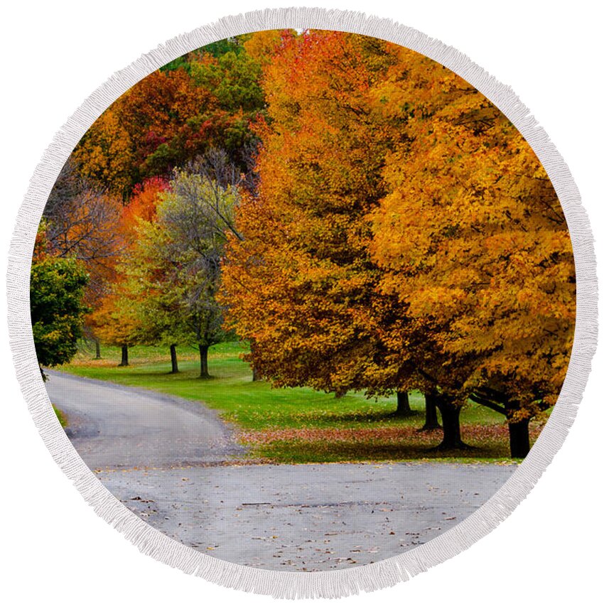Mendon Ponds Round Beach Towel featuring the photograph Winding Road by William Norton