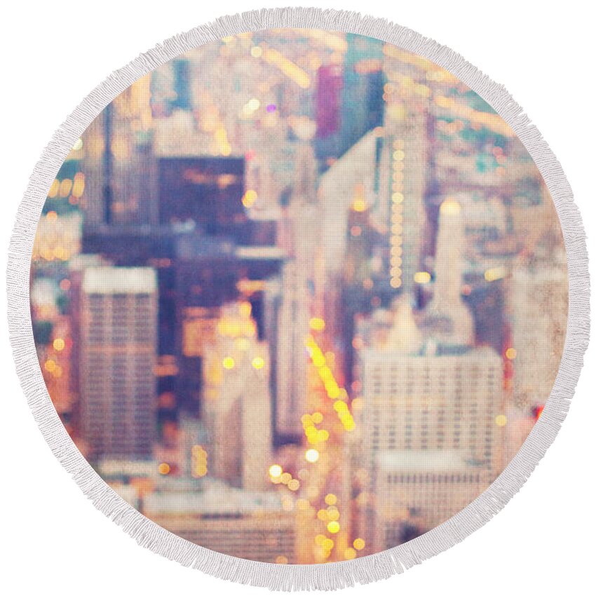 Chicago Round Beach Towel featuring the photograph Windy City Lights - Chicago by Melanie Alexandra Price