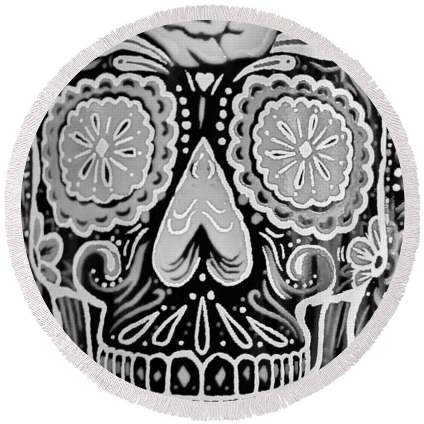 Dia De Los Muertos Round Beach Towel featuring the photograph Wineskull Light Black And White by Rob Hans