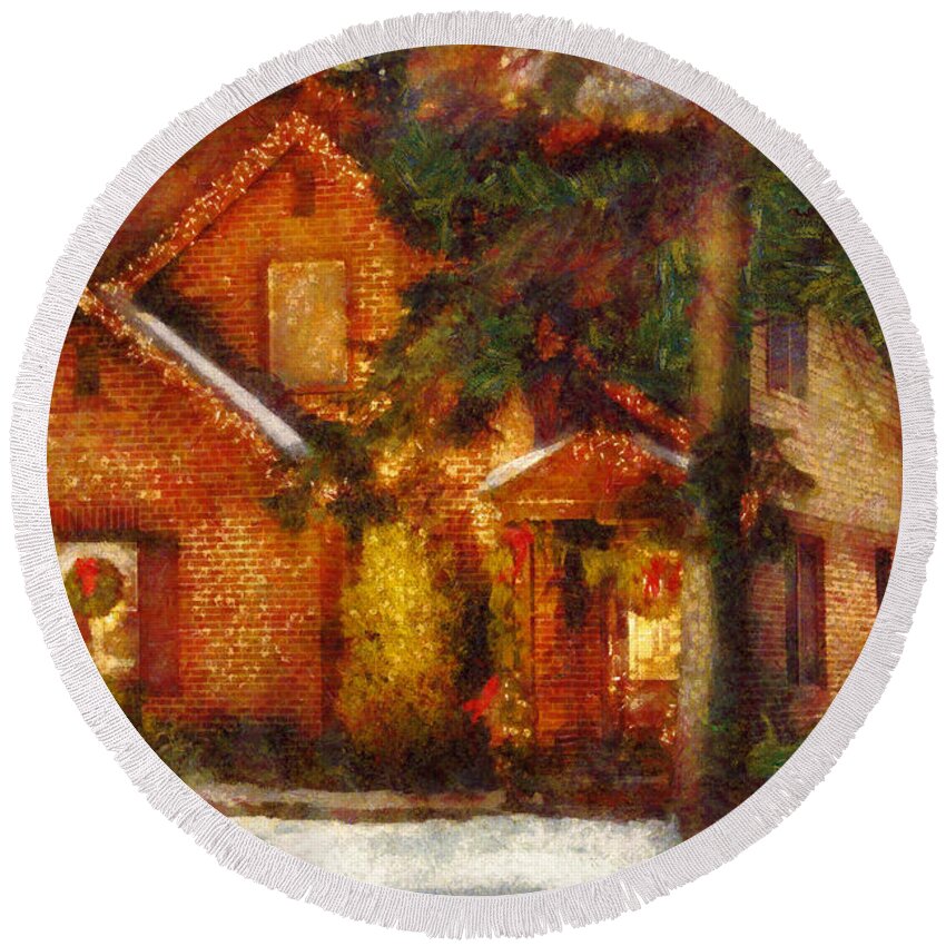 Christmas Round Beach Towel featuring the photograph Winter - Christmas - The warmth of a gingerbread house by Mike Savad
