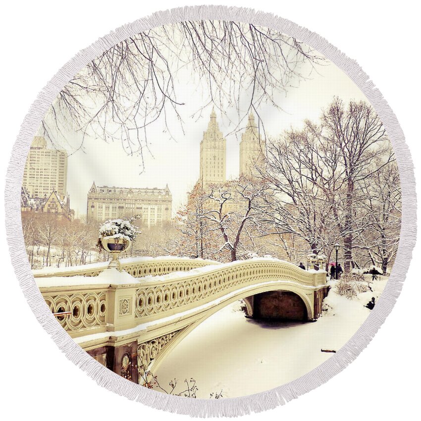 Nyc Round Beach Towel featuring the photograph Winter - New York City - Central Park by Vivienne Gucwa