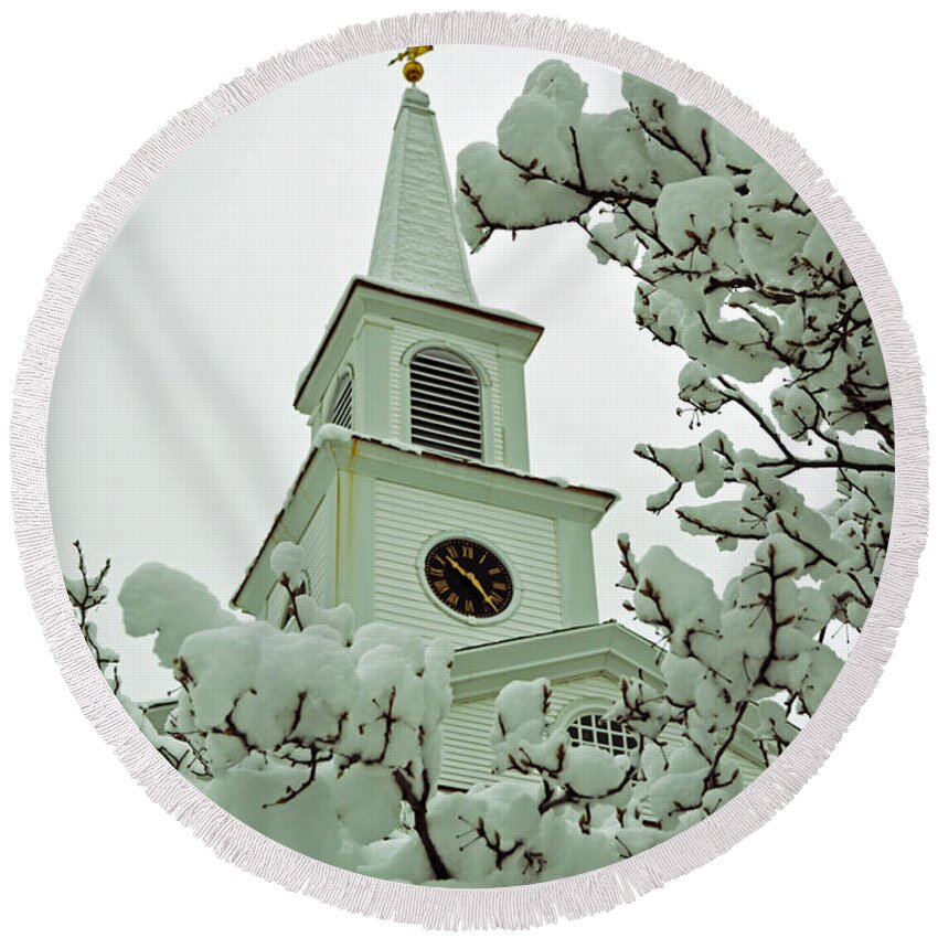 Church Round Beach Towel featuring the photograph Winter Worship by Kevin Fortier