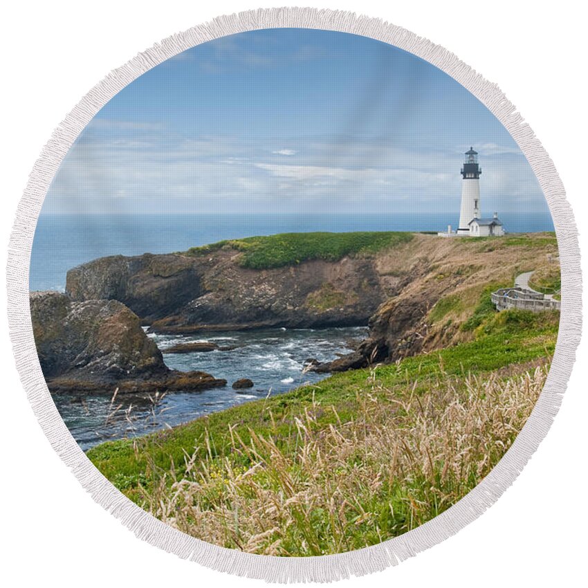 Architecture Round Beach Towel featuring the photograph Yaquina Head Lighthouse by Jeff Goulden