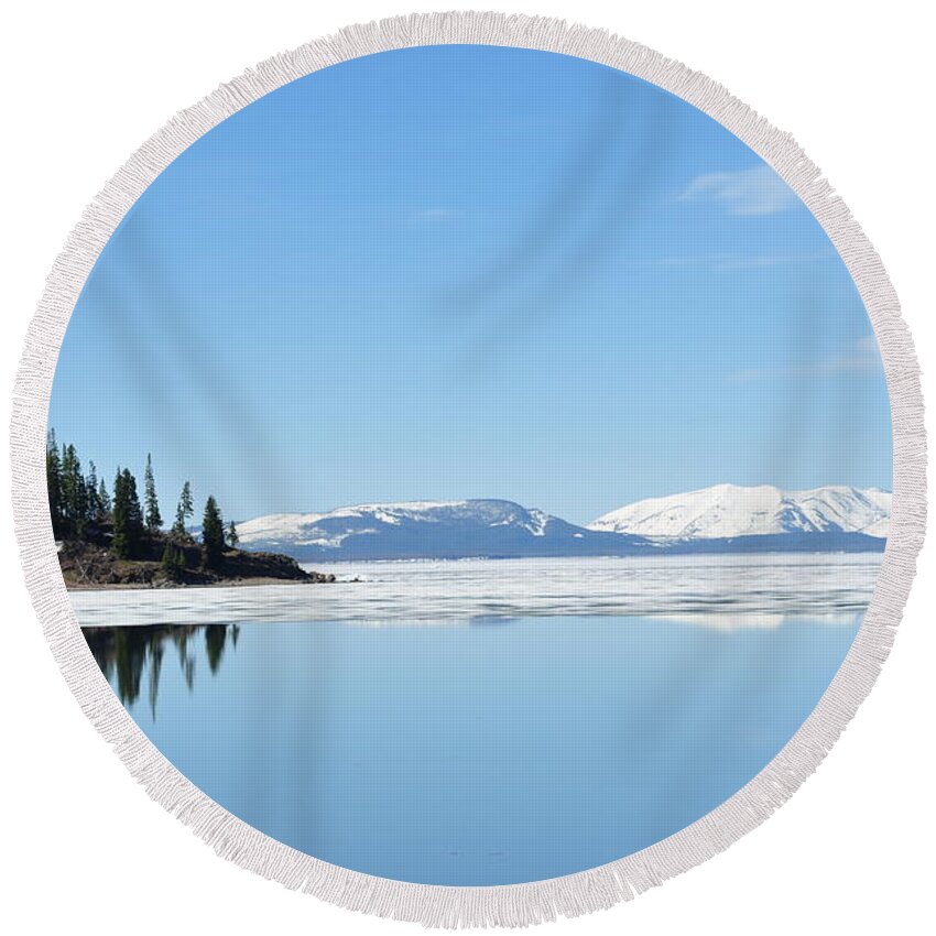 Lake Round Beach Towel featuring the photograph Yellowstone Lake in the Spring by Frank Madia