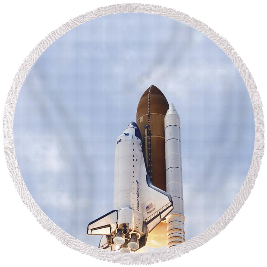 Florida Round Beach Towel featuring the photograph Space Shuttle Atlantis Lifts #3 by Stocktrek Images