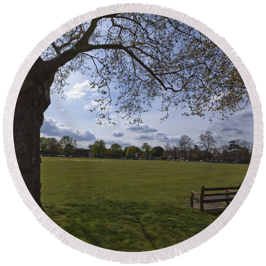 Kew Round Beach Towel featuring the photograph Afternoon Kew by Maj Seda