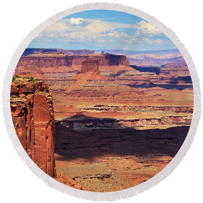 Canyonlands Round Beach Towel featuring the photograph Buck Canyon Overlook in Canyonlands National Park by Louise Heusinkveld