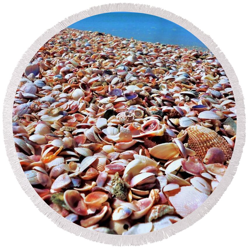 Caladesi Round Beach Towel featuring the photograph Caladesi Shells I by Benjamin Yeager