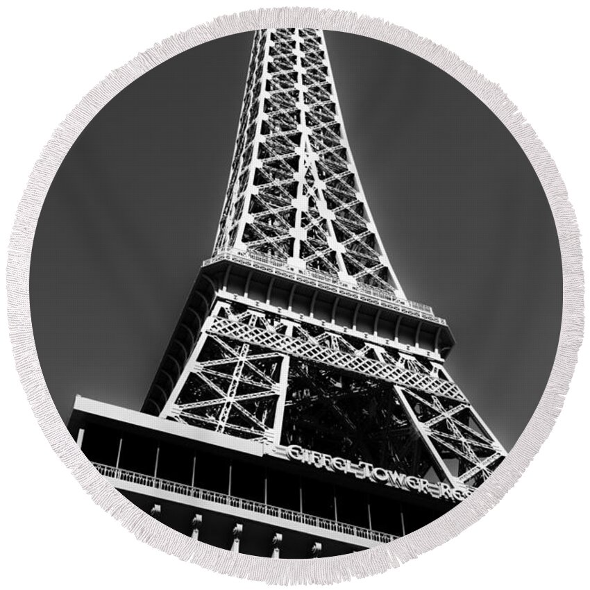 Eiffel Tower Round Beach Towel featuring the photograph Eiffel Tower Vegas Style by Leslie Leda