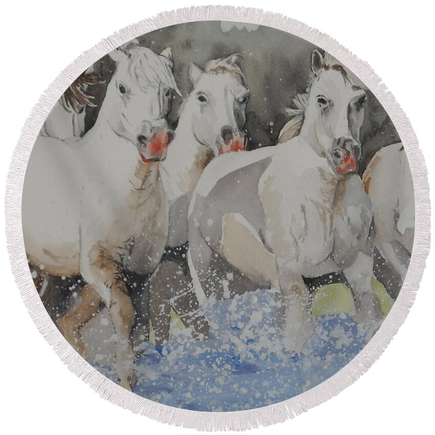 Horses Round Beach Towel featuring the painting Horses thru water by Teresa Smith