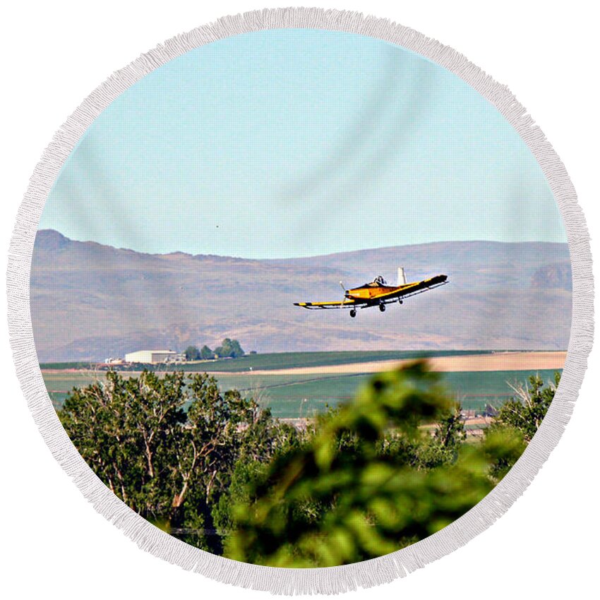 Plane Round Beach Towel featuring the photograph Idaho Crop Duster by Jo Sheehan