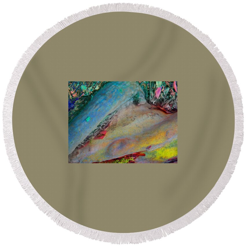 Nature Round Beach Towel featuring the digital art Inner Peace by Richard Laeton