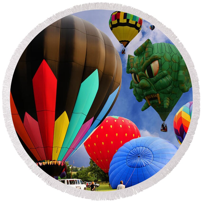 New Jersey Round Beach Towel featuring the photograph Into the Great Blue Sky - Hot Air Balloon Ride - Hot Air Balloons - Warren County Fair by Lee Dos Santos