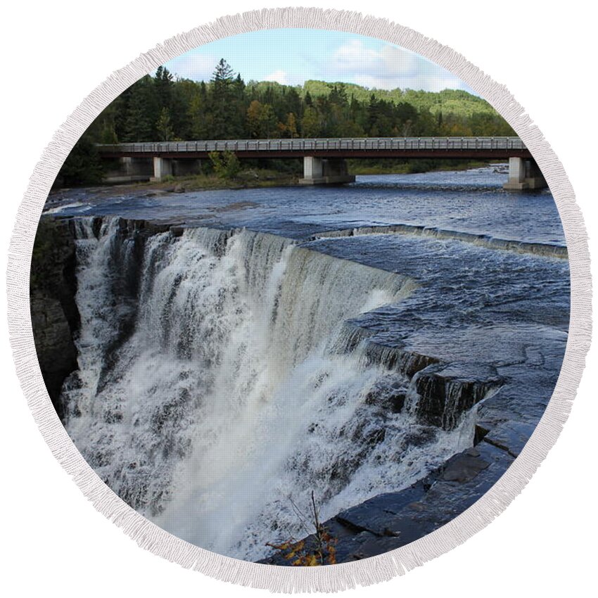 Thunder Bay Round Beach Towel featuring the painting Kakabeka Falls by Ruth Kamenev