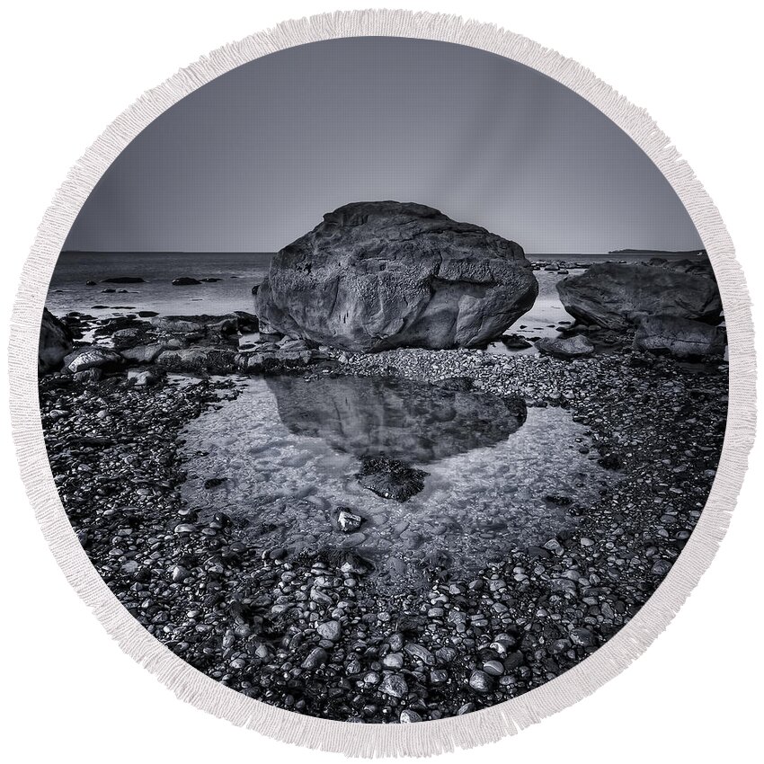 Rock Round Beach Towel featuring the photograph Liquid State by Evelina Kremsdorf