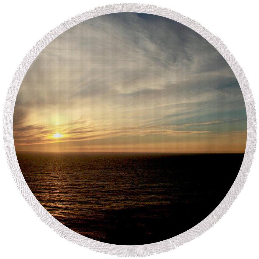 Low Round Beach Towel featuring the photograph Low Sun over the Pacific by Mick Anderson