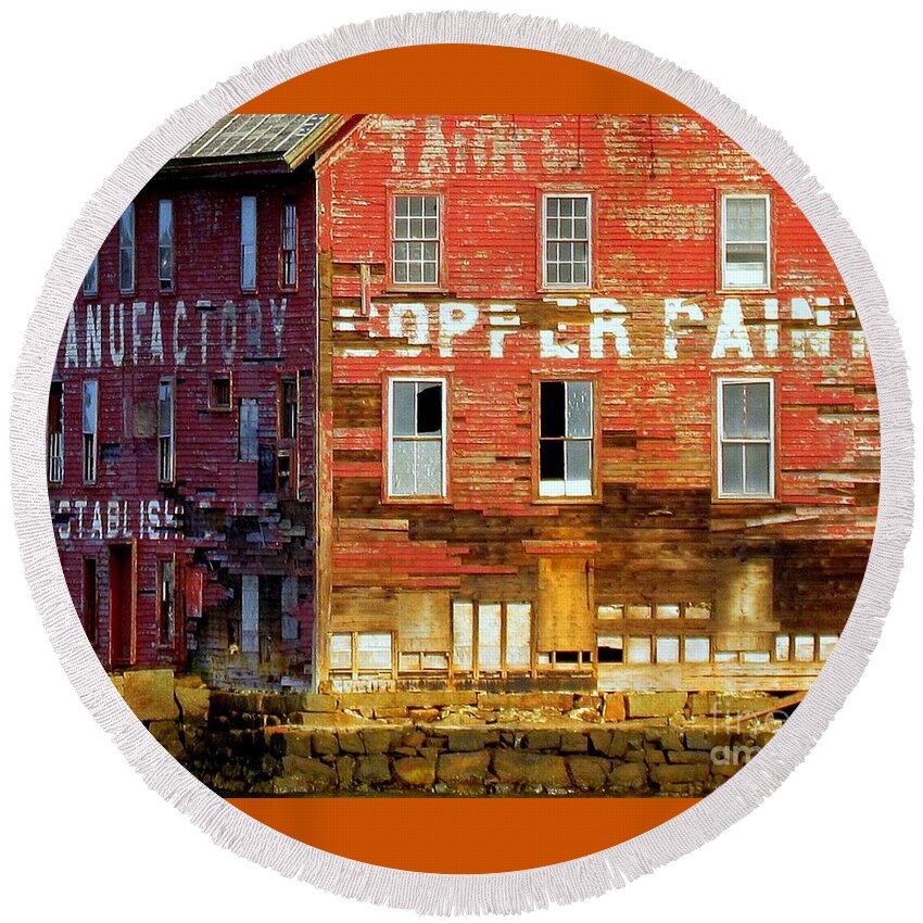 Buildings Round Beach Towel featuring the photograph Abondoned Not Forgotten by Lori Lafargue