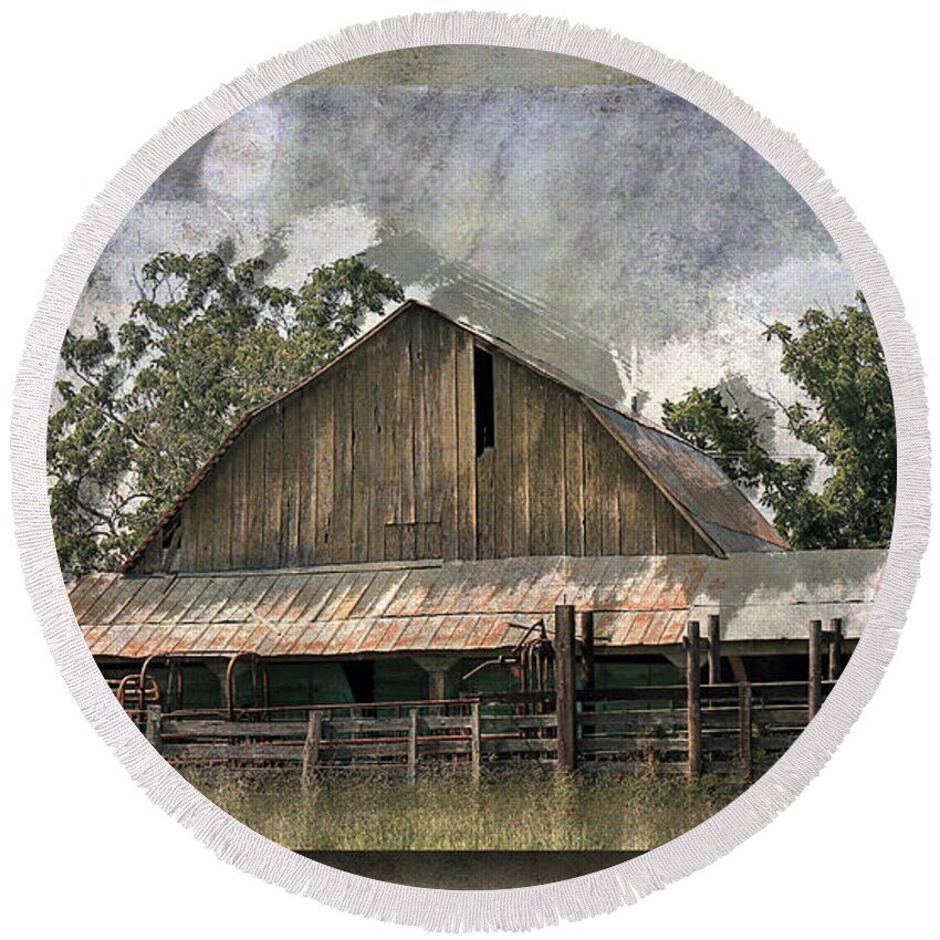 Barn Round Beach Towel featuring the photograph Old Cattle Barn by Barry Jones