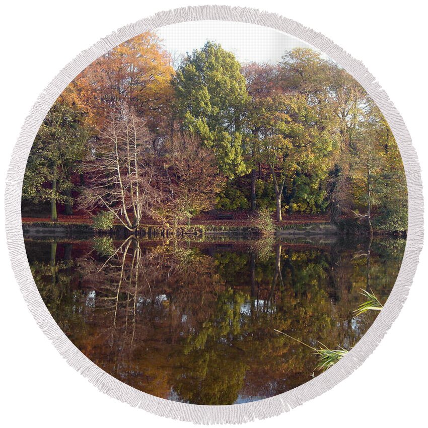 River Round Beach Towel featuring the photograph Reflections of Autumn by Rod Johnson