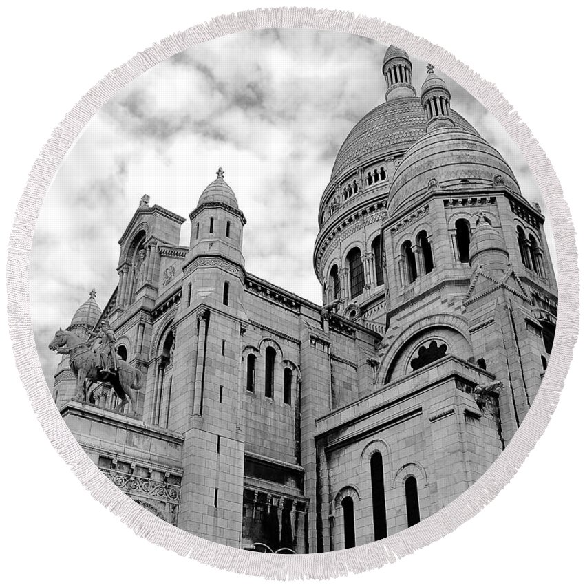 Art Round Beach Towel featuring the photograph Sacre Coeur by Ivy Ho