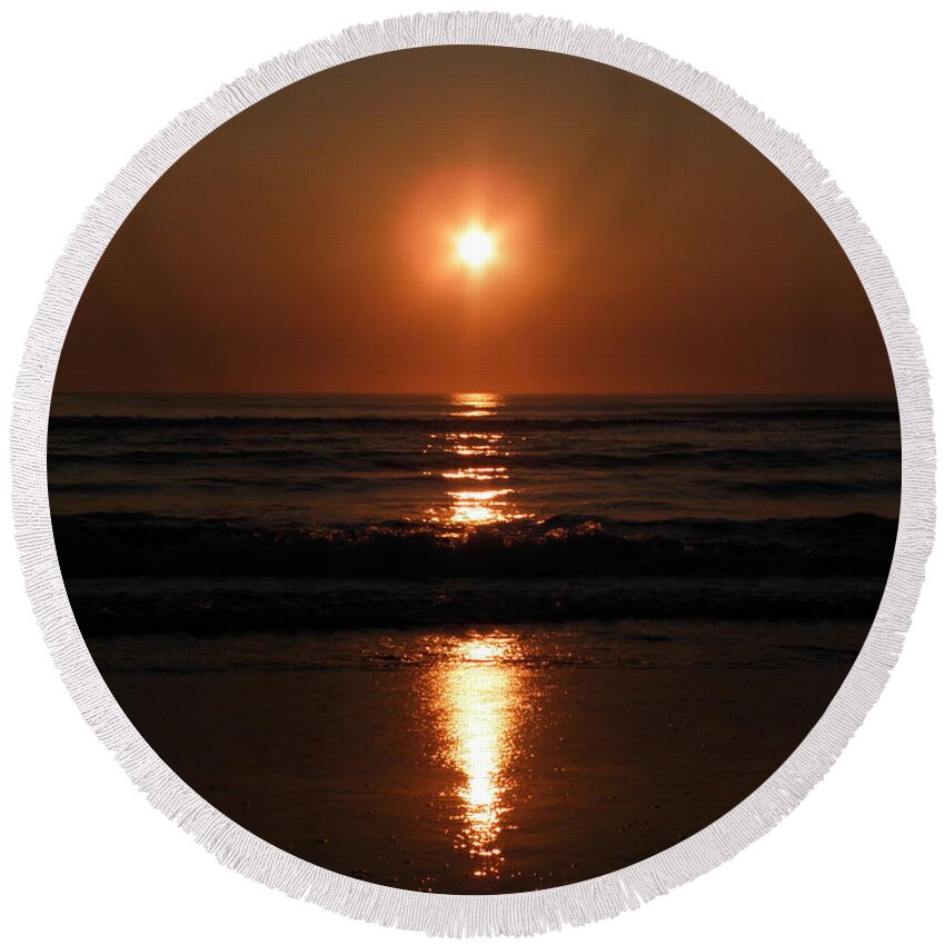 Sunrise Round Beach Towel featuring the photograph Star Rise by Kim Galluzzo Wozniak