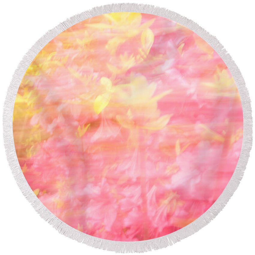Flowers Round Beach Towel featuring the photograph Thru the Breeze by Karol Livote