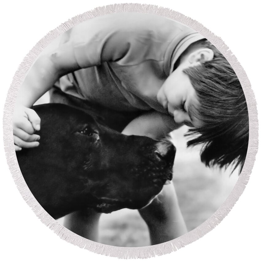 Dog Round Beach Towel featuring the photograph Unconditional Love by Rory Siegel
