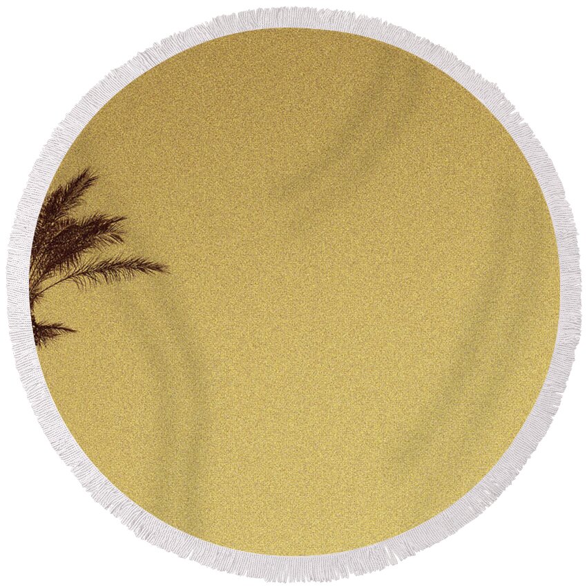 Aurica Voss Round Beach Towel featuring the photograph Into the Sun by Aurica Voss