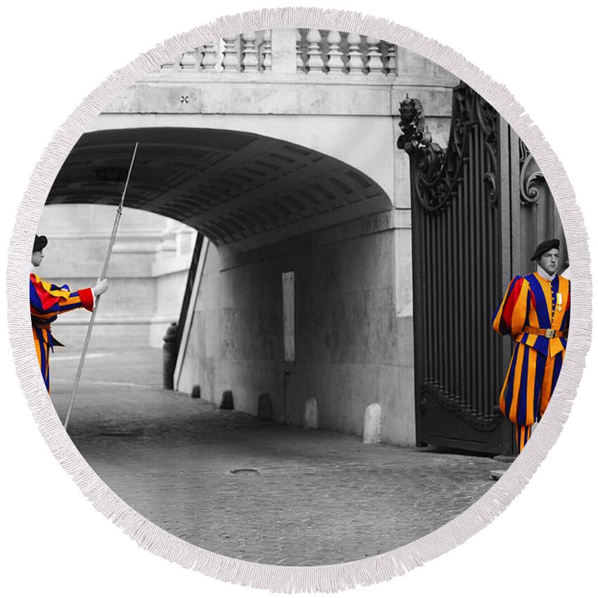 Swiss Guard Round Beach Towel featuring the photograph Vatican Swiss Guard by Stefano Senise