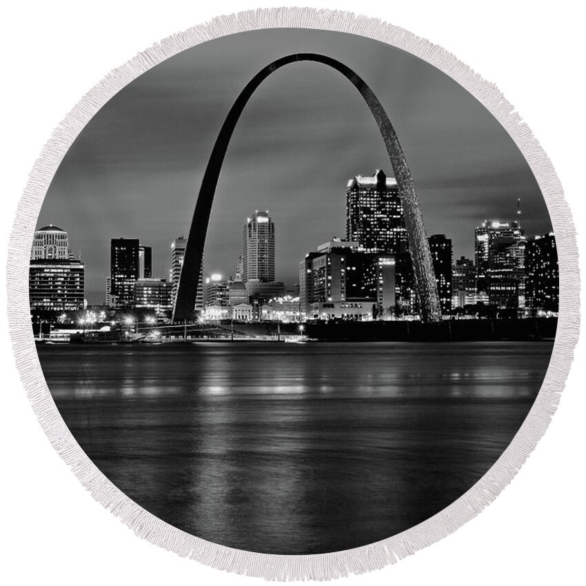 St Round Beach Towel featuring the photograph Black Night in St Louis #2 by Frozen in Time Fine Art Photography