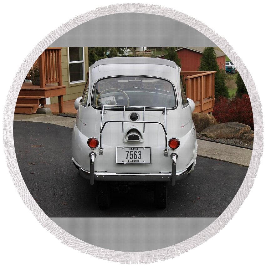 Bmw Isetta 300 Round Beach Towel featuring the photograph BMW Isetta 300 #1 by Jackie Russo