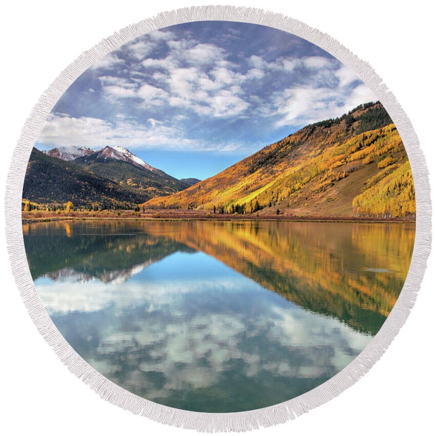 Colorado Round Beach Towel featuring the photograph Crystal Lake #1 by Steve Stuller