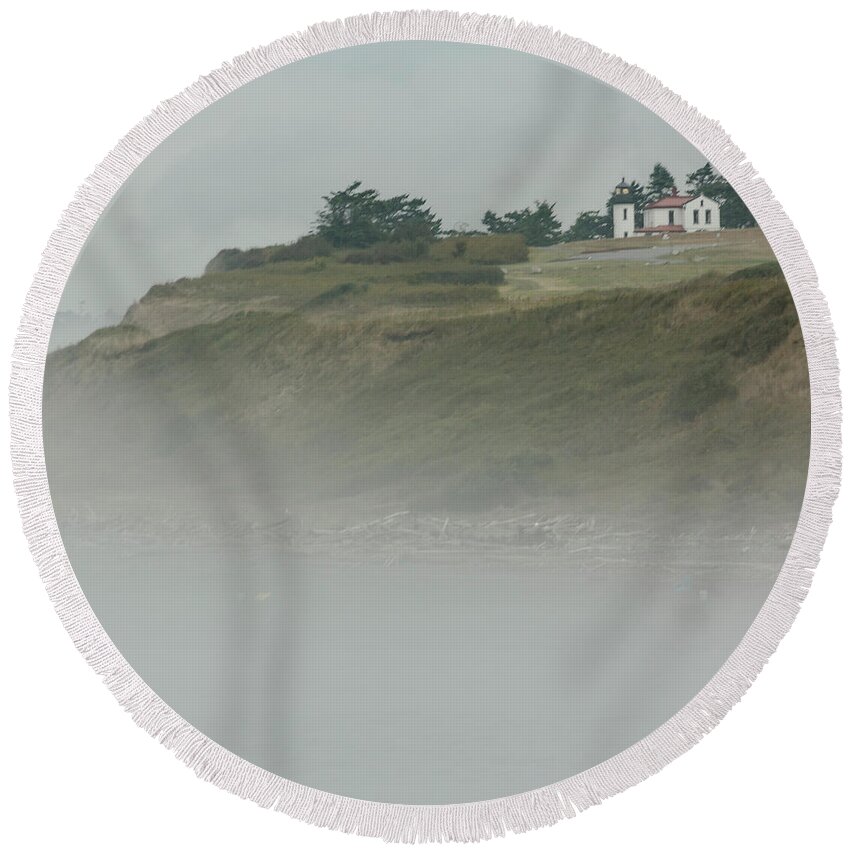Ft. Casey Round Beach Towel featuring the photograph Ft. Casey Lighthouse by Tony Locke