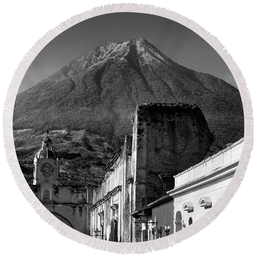 Black And White Round Beach Towel featuring the photograph Guatemala_8-17 #1 by Craig Lovell