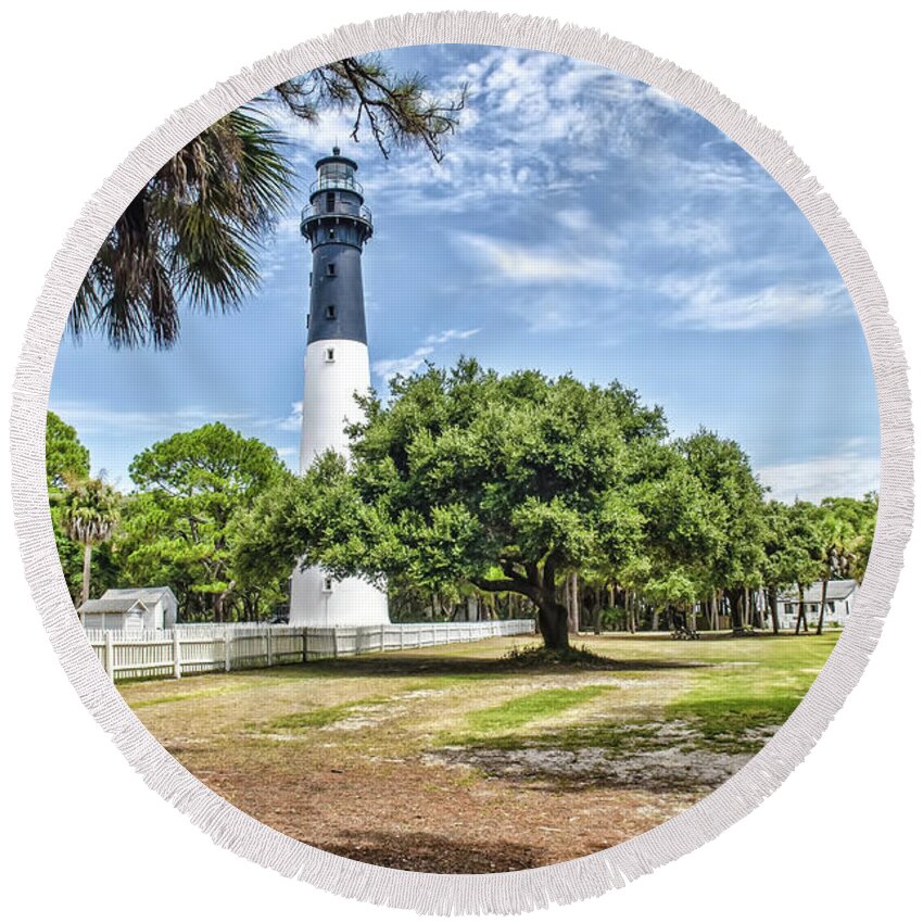 Hunting Island Round Beach Towel featuring the photograph Hunting Island Lighthouse by Scott Hansen