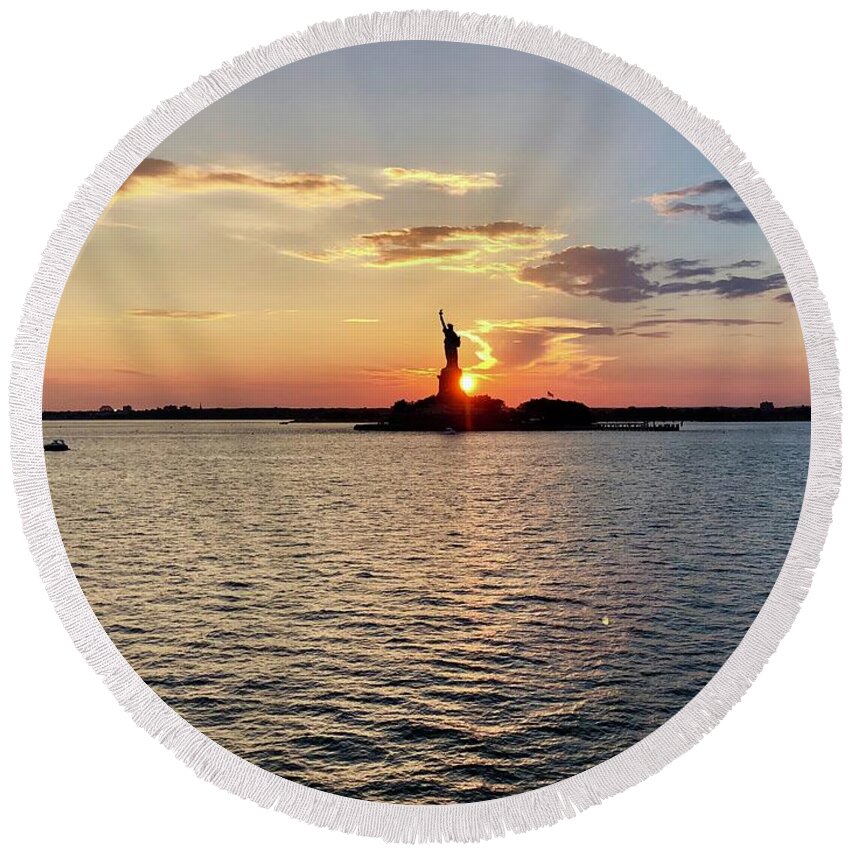 Lady Liberty Round Beach Towel featuring the photograph Lady Liberty #1 by Flavia Westerwelle