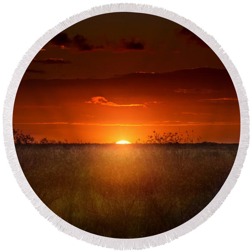 Sunset Round Beach Towel featuring the photograph Sawgrass Sunset #1 by Mark Andrew Thomas