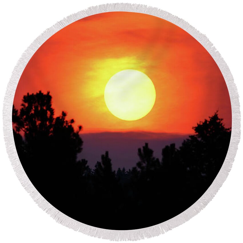 Forest Fires Round Beach Towel featuring the photograph Smoky Sunset #1 by Whispering Peaks Photography
