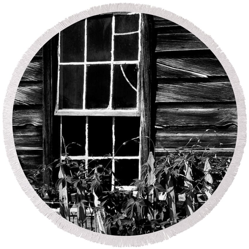 Bodie Round Beach Towel featuring the photograph Window and Ivy #1 by Paul W Faust - Impressions of Light