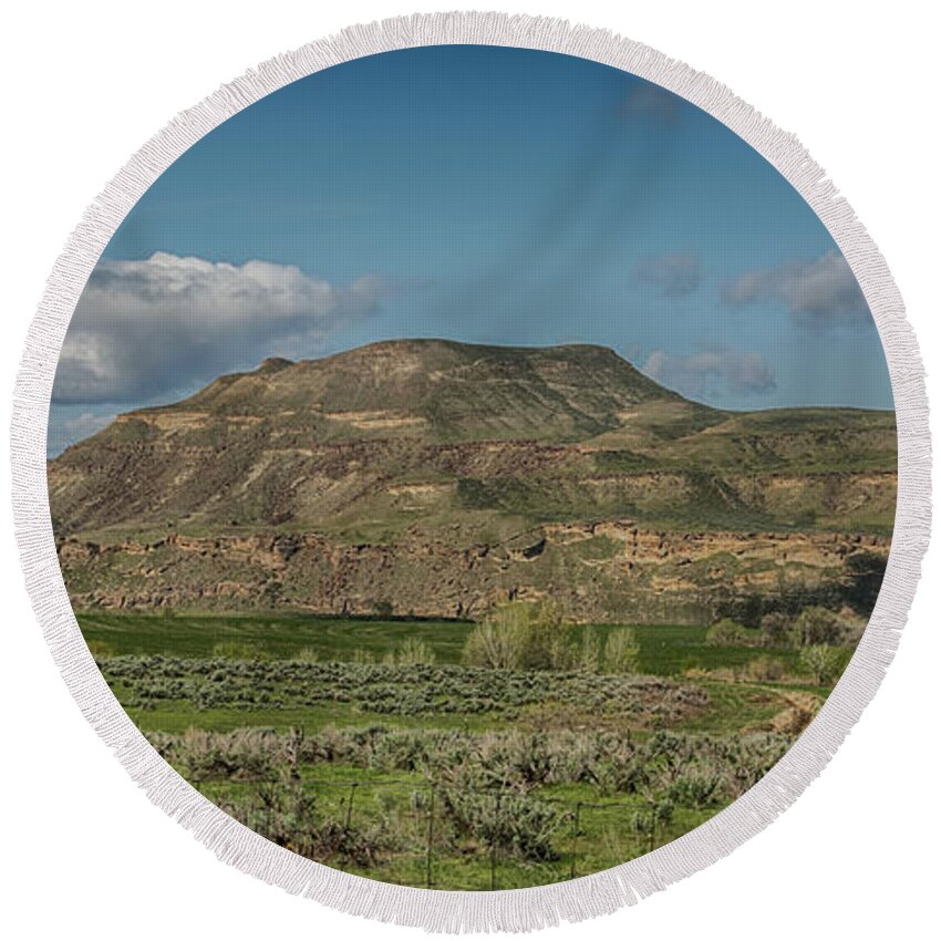 Oregon Round Beach Towel featuring the photograph 10884 Approaching Owyhee by Pamela Williams