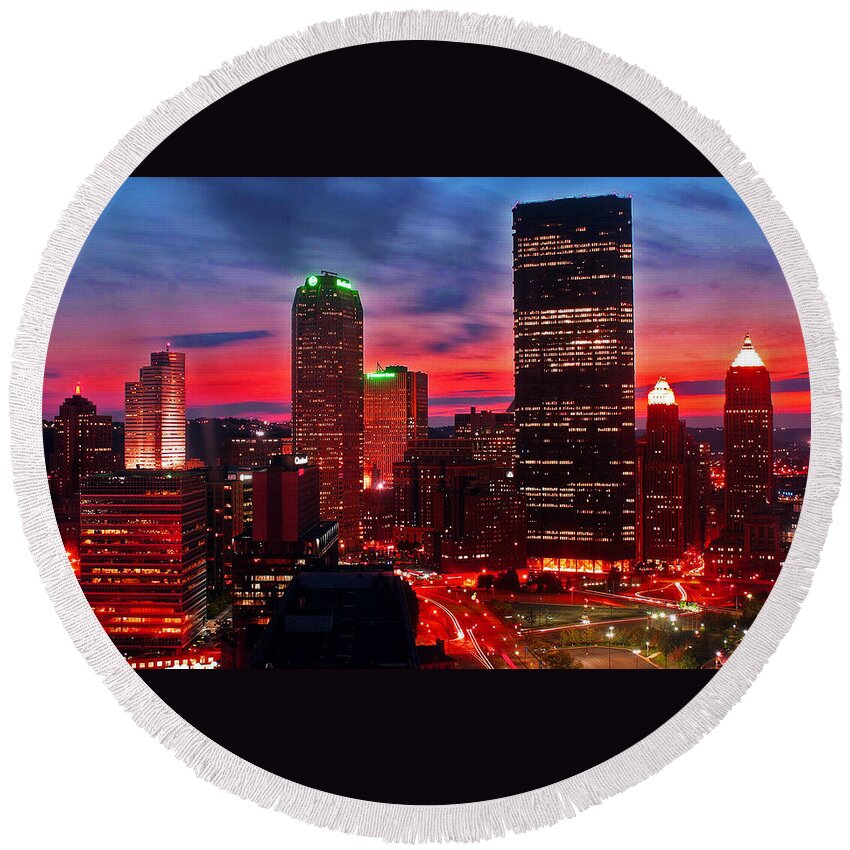 City Round Beach Towel featuring the digital art City #13 by Maye Loeser