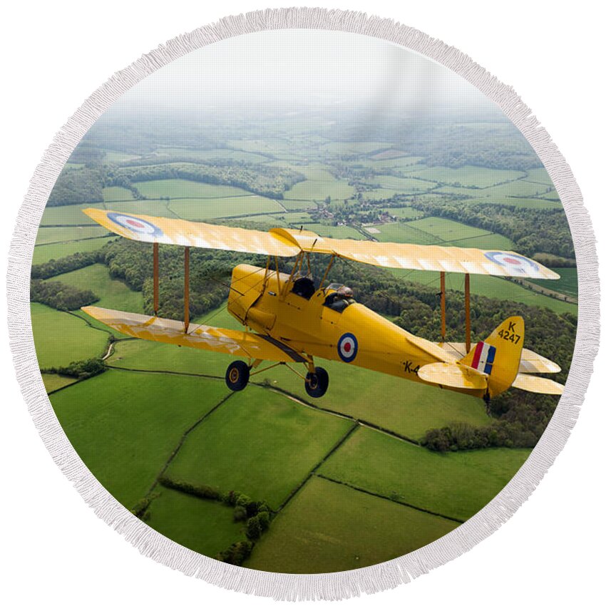 Dh.82a Round Beach Towel featuring the photograph Going solo #2 by Gary Eason