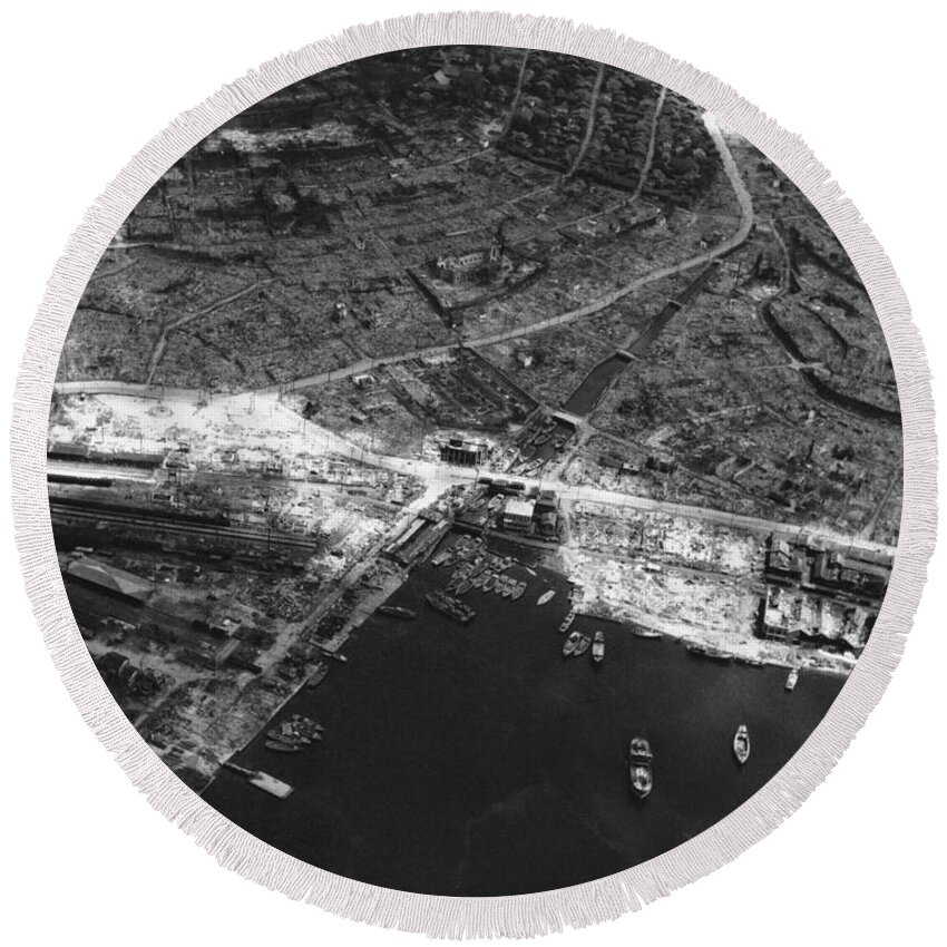 Historic Round Beach Towel featuring the photograph Nagasaki, 1945 #2 by Photo Researchers