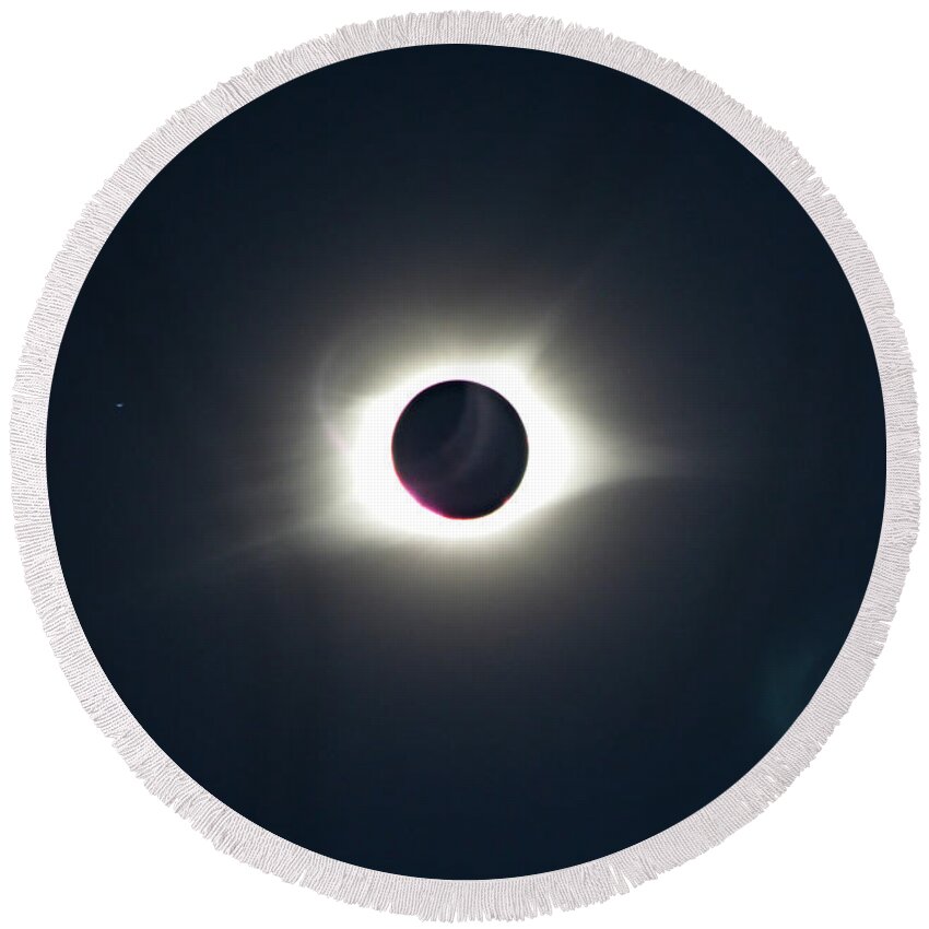 Total Eclipse Round Beach Towel featuring the photograph 2017 Total Solar Eclipse by Ally White