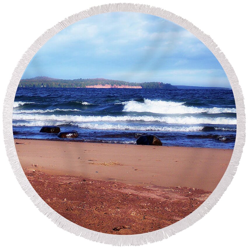 Photography Round Beach Towel featuring the photograph Lake Superior Shoreline #4 by Phil Perkins