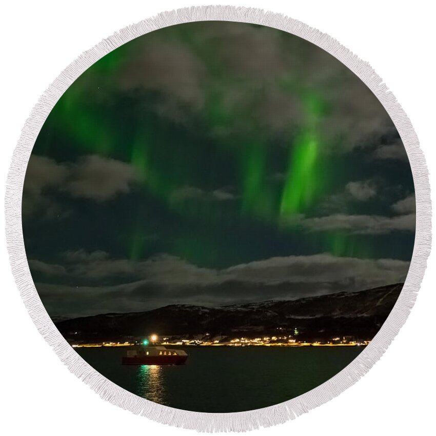 Nfjord Round Beach Towel featuring the photograph Northern Lights #3 by Mark Llewellyn