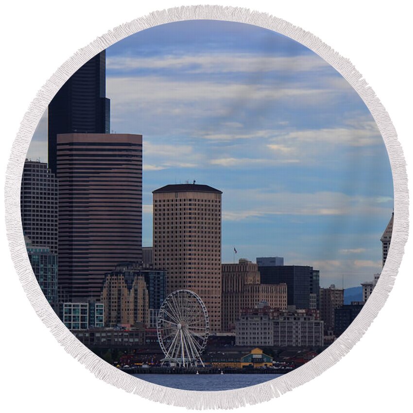 Seattle Round Beach Towel featuring the photograph Seattle Skyline 2z by Cathy Anderson