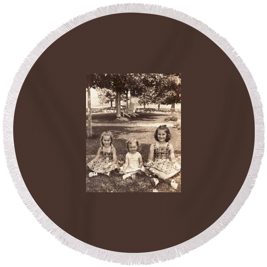 Juadane Round Beach Towel featuring the photograph 3 Sisters by Quwatha Valentine