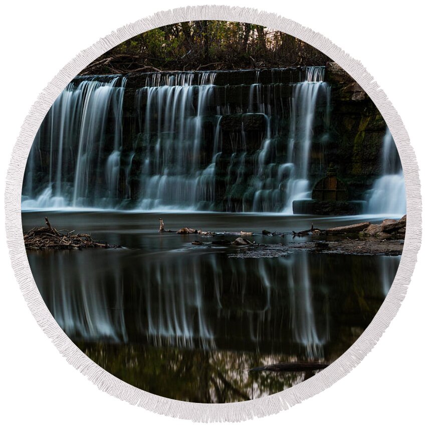 Drop Round Beach Towel featuring the photograph Kansas Waterfall #4 by Jay Stockhaus